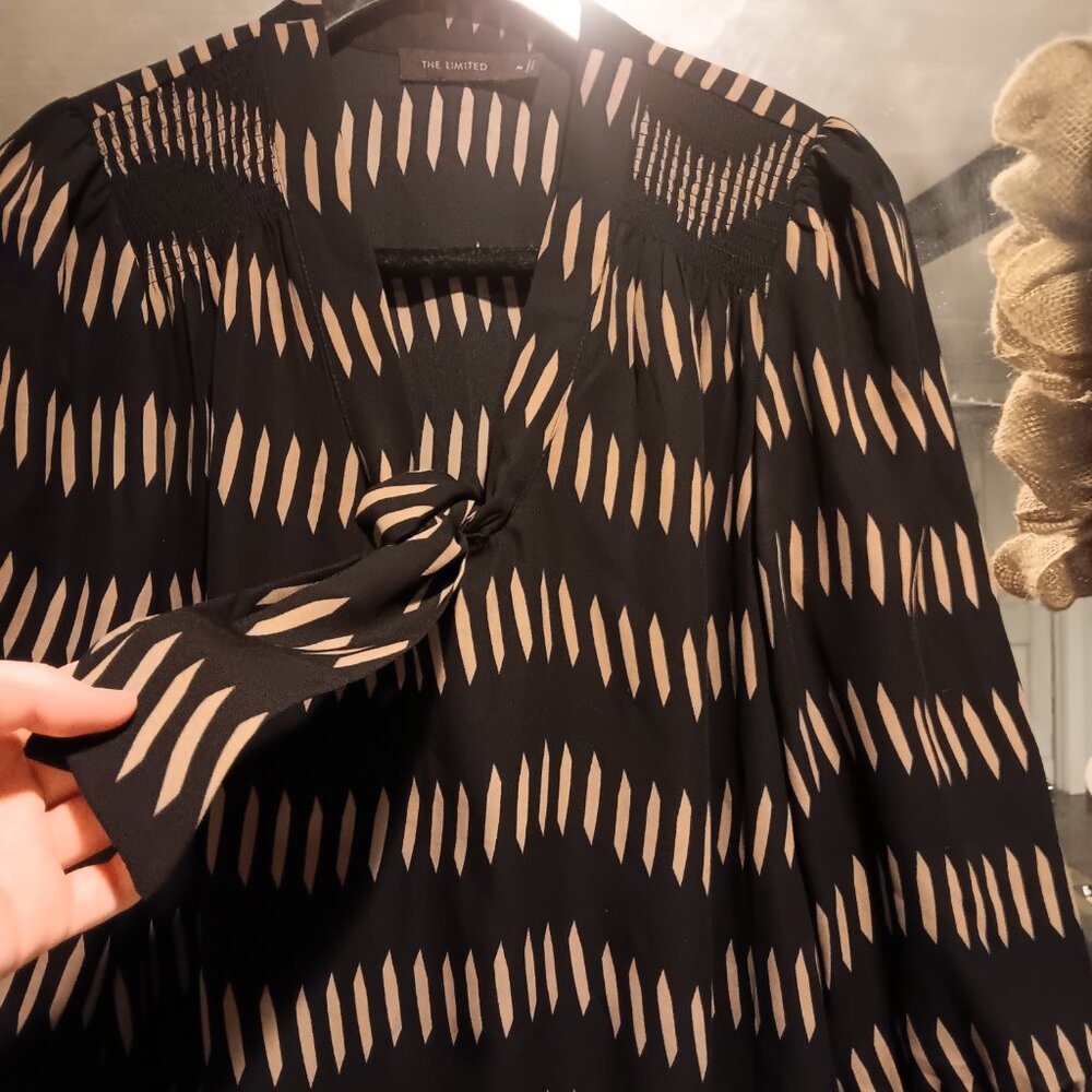 ✨️The Limited Black and Tan Blouse Size Medium - Picture 2 of 8